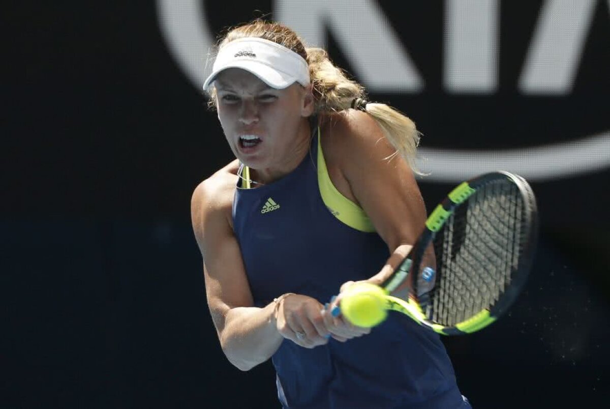 CAROLINE WOZNIACKI - ELISE MERTENS » S-a terminat prima semifinală de la Australian Open! Știm pe cine întâlnește Simona Halep în finală