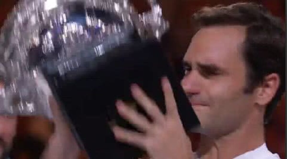 AUSTRALIAN OPEN // FOTO+VIDEO În lacrimi și copleșit de evenimente, Roger Federer a dat startul speculațiilor: "Pentru ultima dată la AO?" » Reacția elvețianului