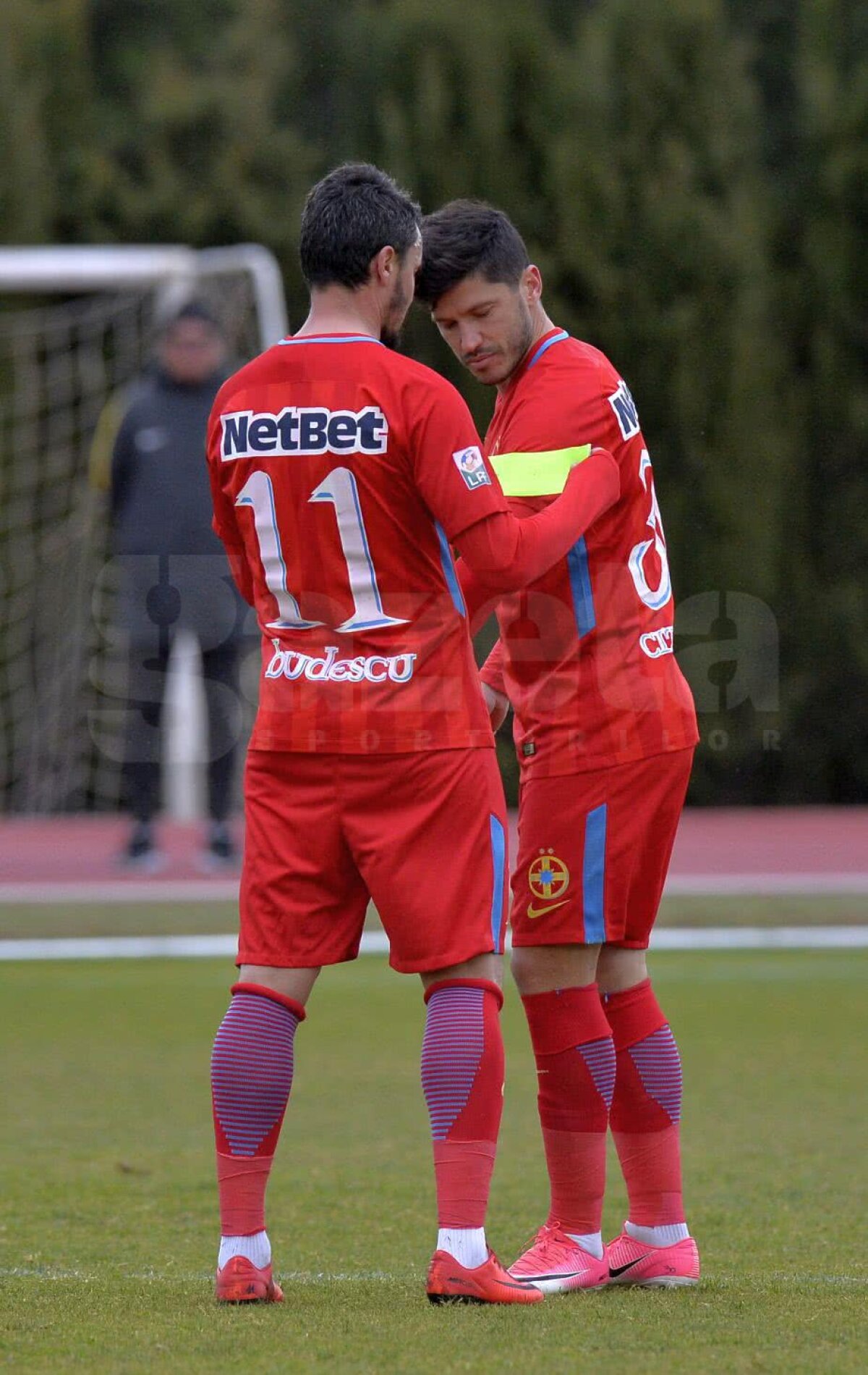 FOTO EXCLUSIV Schimbare de căpitan la FCSB? Gestul făcut de Budescu în minutul 64 al partidei cu Jiangsu