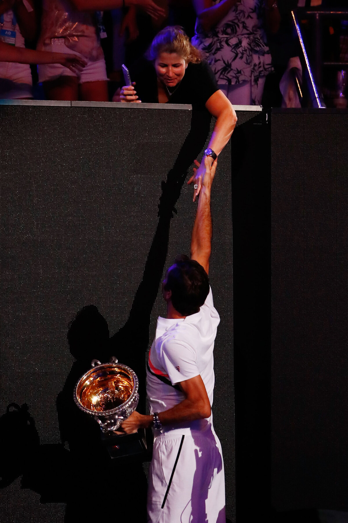 GALERIE FOTO 20GER Federer! » Elvețianul s-a impus în 5 seturi în finala de la Australian Open cu Marin Cilici și a ajuns la 20 de turnee de Mare Șlem câștigate