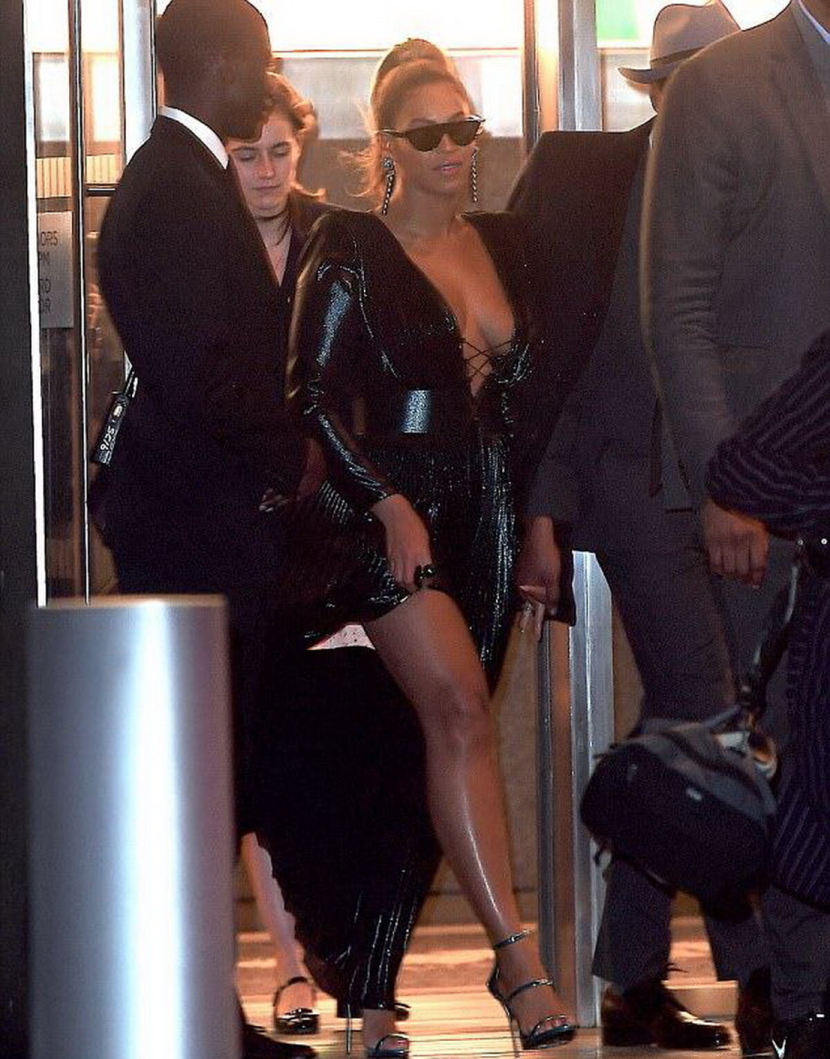 GALERIE FOTO Beyoncé, apariție demențială la o petrecere din New York