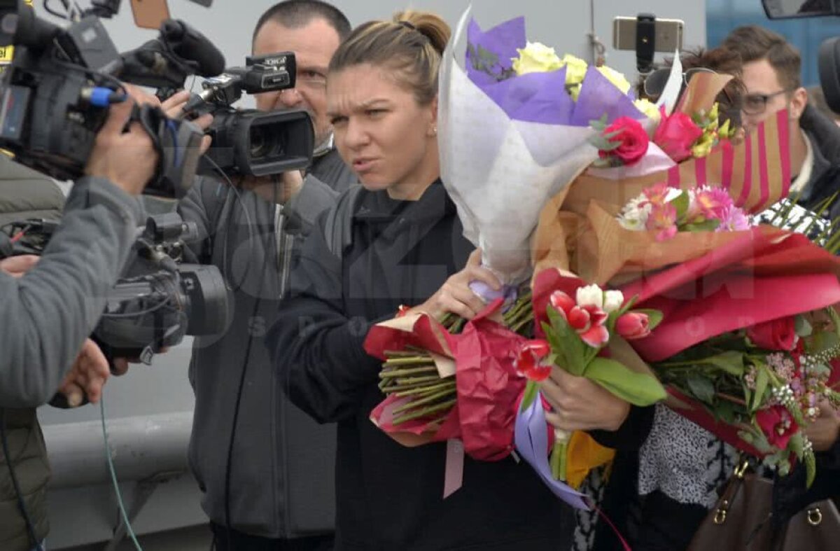 FOTO Simona Halep a revenit în România după Australian Open fără chef de vorbă: "Trei întrebări și plec!"