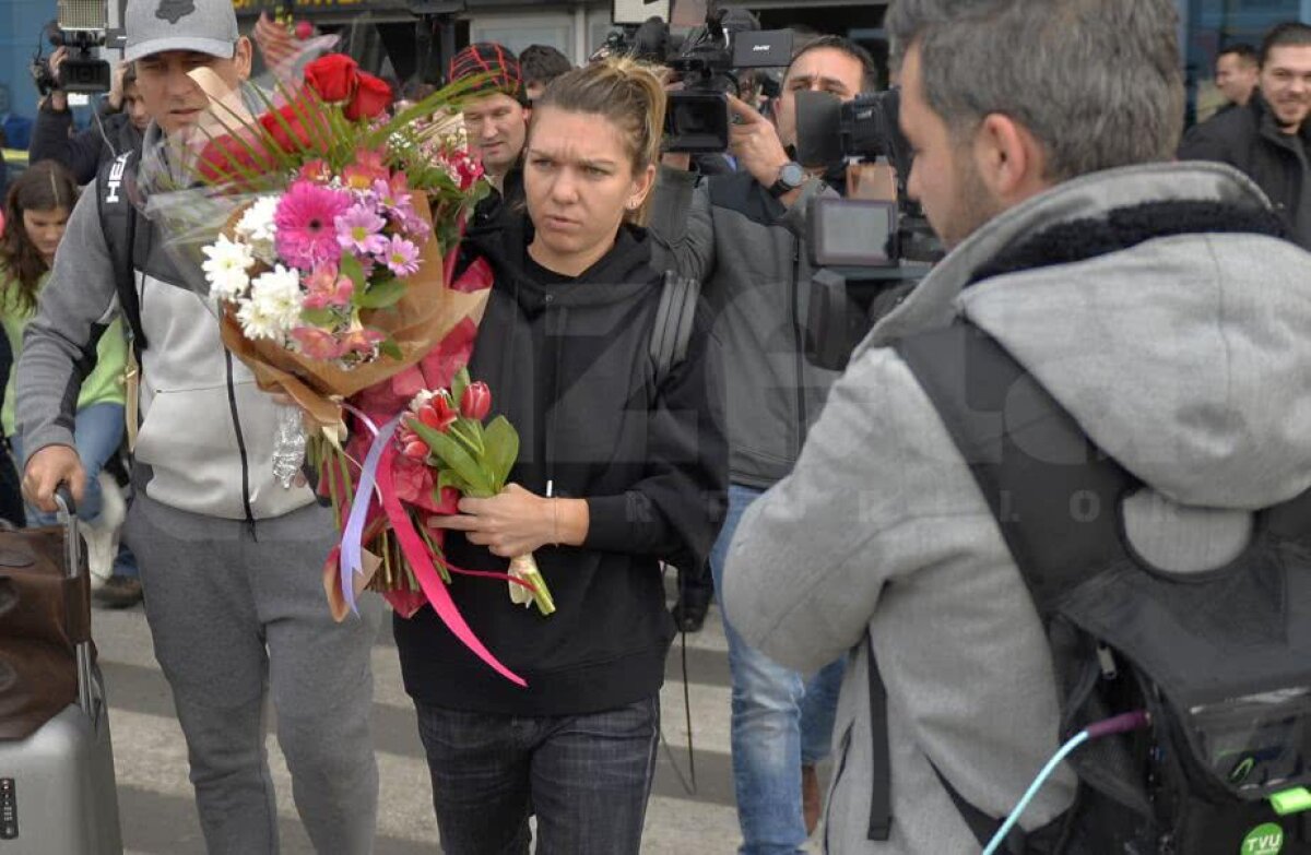 FOTO Simona Halep a revenit în România după Australian Open fără chef de vorbă: "Trei întrebări și plec!"