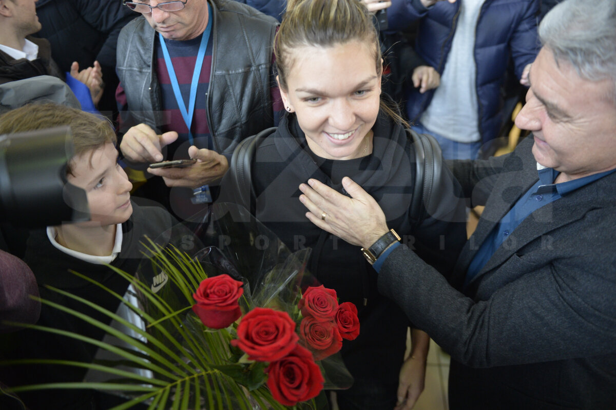 FOTO Simona Halep a revenit în România după Australian Open fără chef de vorbă: "Trei întrebări și plec!"