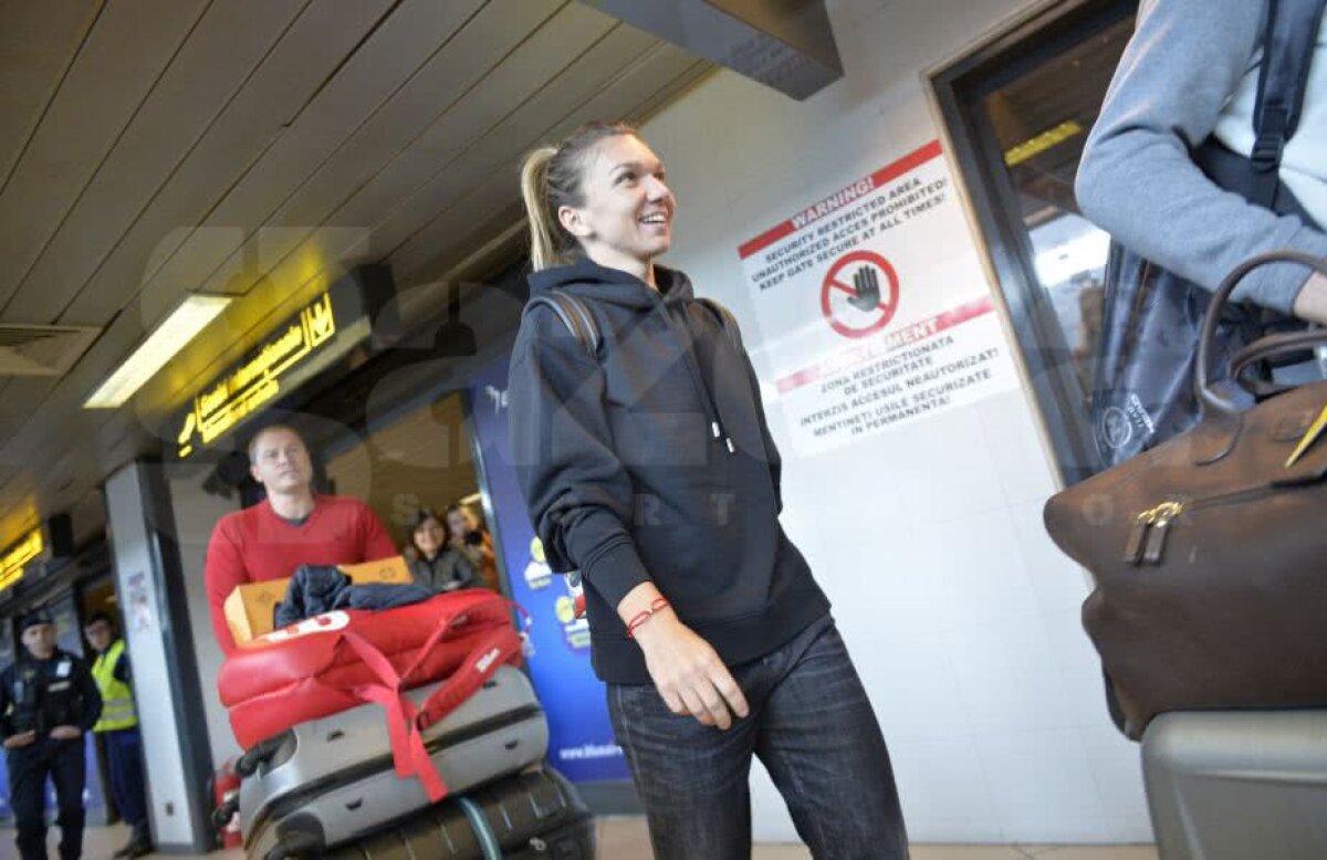 FOTO Simona Halep a revenit în România după Australian Open fără chef de vorbă: "Trei întrebări și plec!"