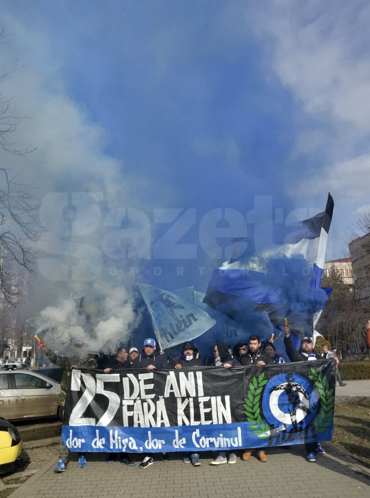 VIDEO+FOTO Momente emoționante la Hunedoara, la dezvelirea statuii lui Michael Klein: "Andone e printre puținii oameni care l-au iubit și-l iubesc pe tata cu toată ființa"