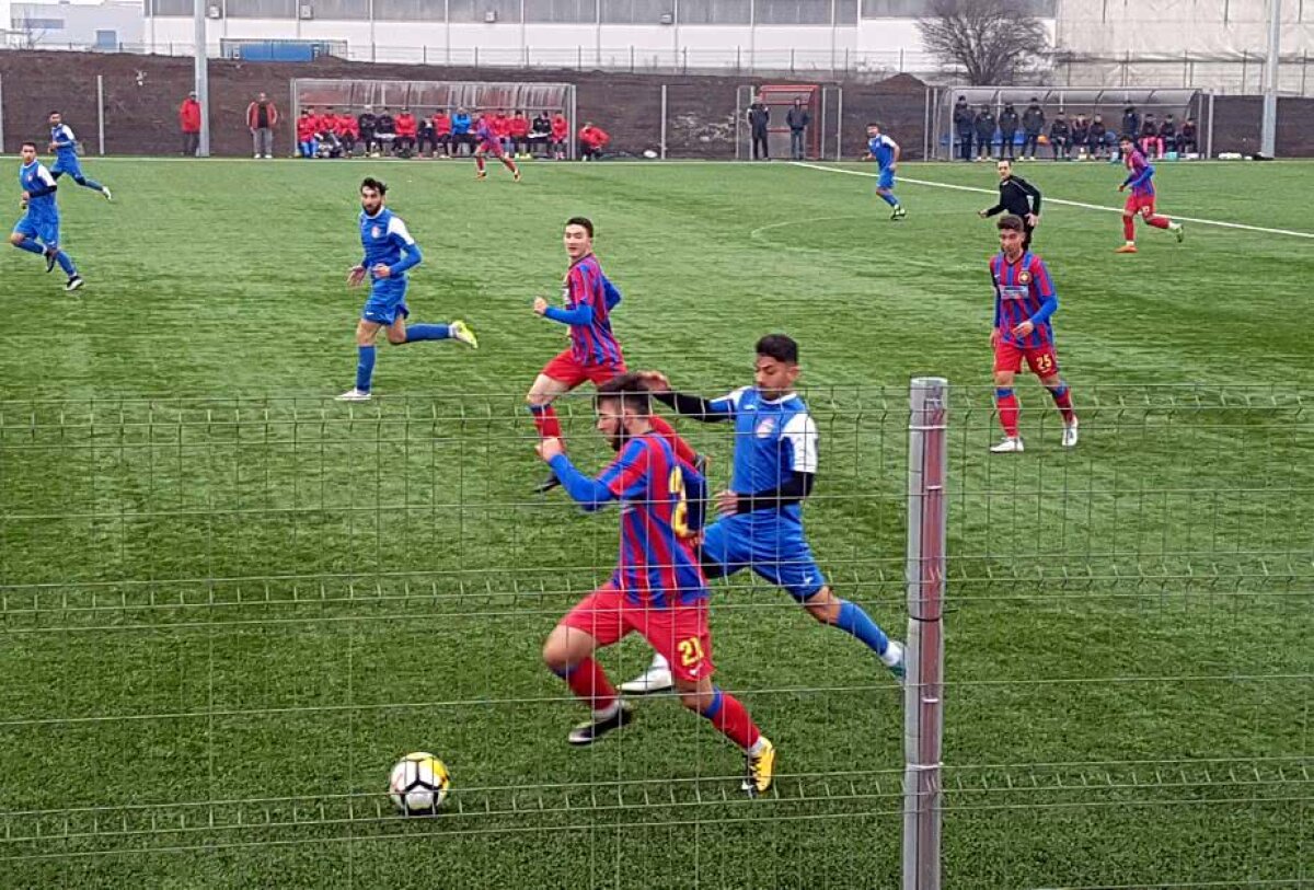 EXCLUSIV FOTO Vizită surpriză la baza FCSB de la Berceni » Cine a urmărit amicalul echipei a doua cu Balotești