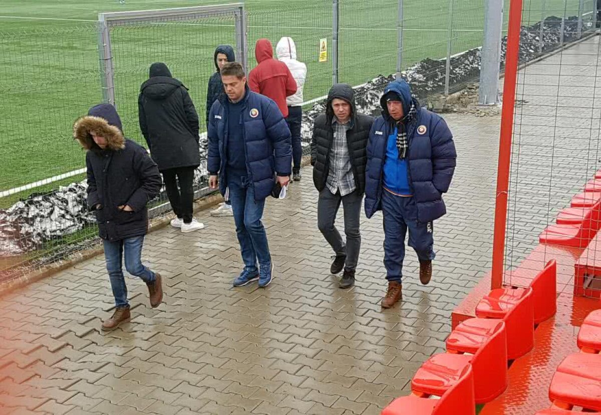 EXCLUSIV FOTO Vizită surpriză la baza FCSB de la Berceni » Cine a urmărit amicalul echipei a doua cu Balotești