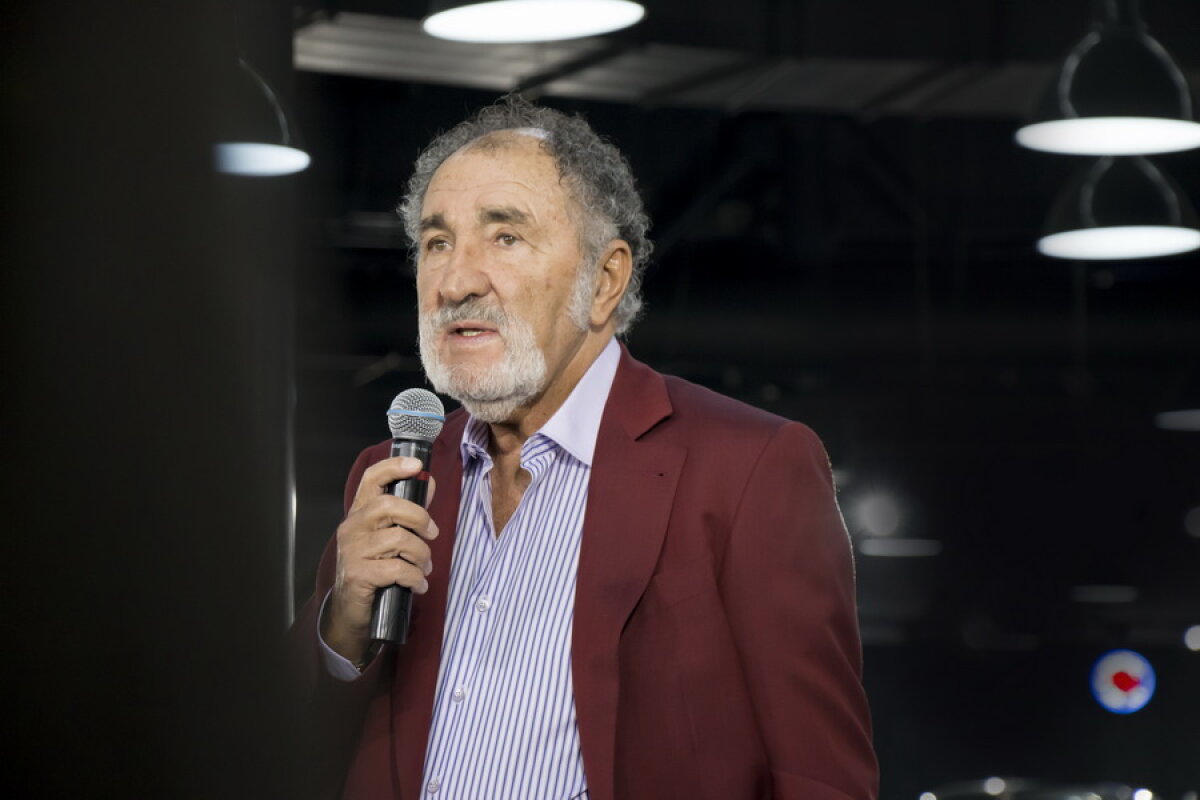 GALERIE FOTO Halep, Țiriac și ultimul model Mercedes-Maybach, personalizat special