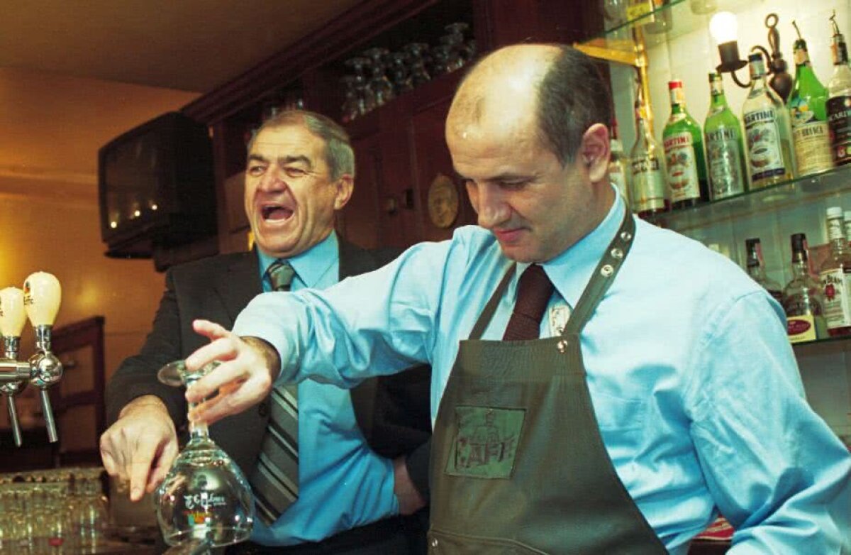 Viorel Hizo împlinește azi 71 de ani » Cele mai tari povestiri ale fostului antrenor: cum a stins Copos nocturna cu PSG și cum era să fie împușcat de fiul său la Revoluție