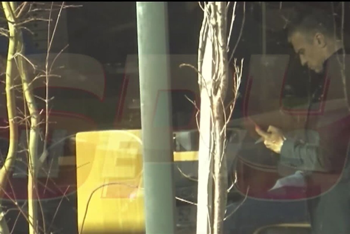 VIDEO + FOTO Pariază ca profesioniștii » Un celebru fotbalist român a fost surprins cu bilete "kilometrice" :)