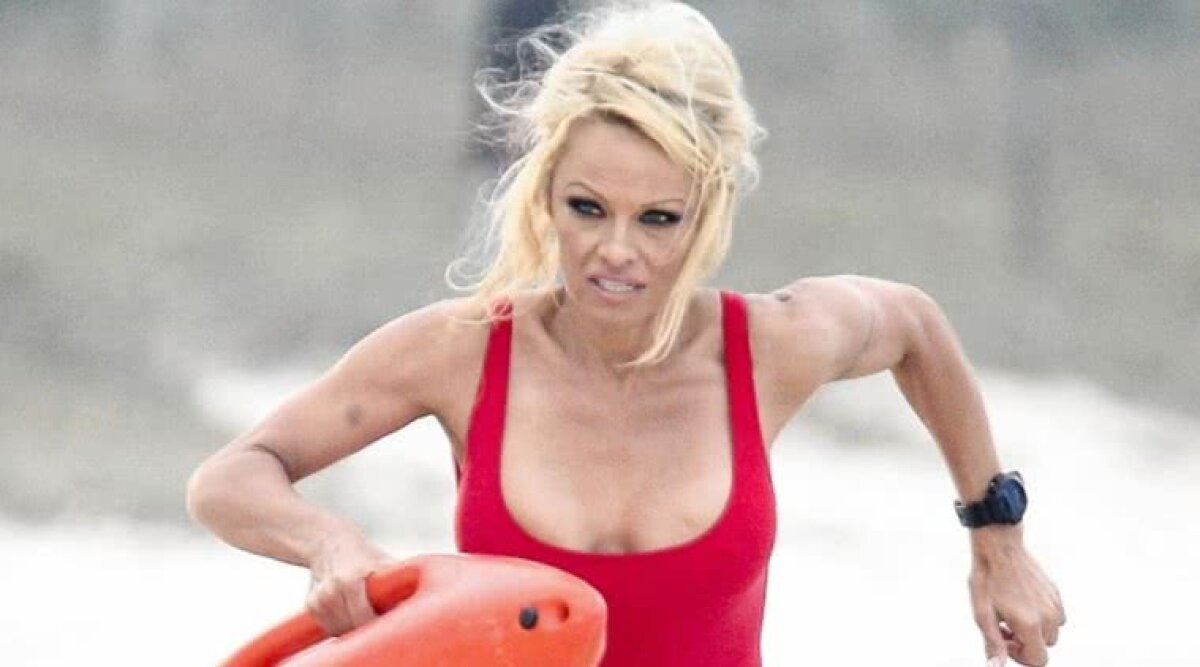 FOTO Pamela Anderson, avertisment pentru iubitul fotbalist mult mai tânăr: "Adil, într-o zi mă voi prăbuși"