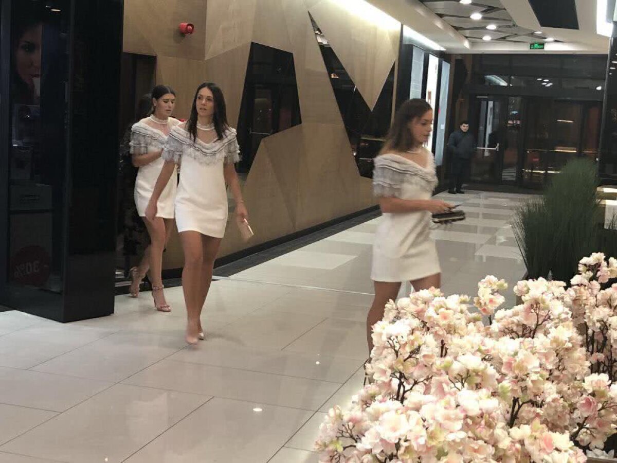 GALERIE FOTO Splendoare la dineu » Halep a fost și ea prezentă la întâlnirea cu adversarele din Canada 