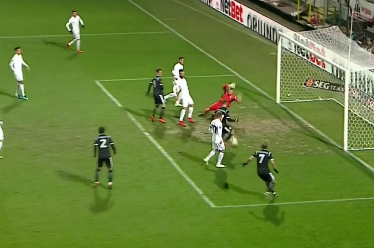 FOTO Ratare uluitoare în meciul dintre Astra și Gaz Metan!