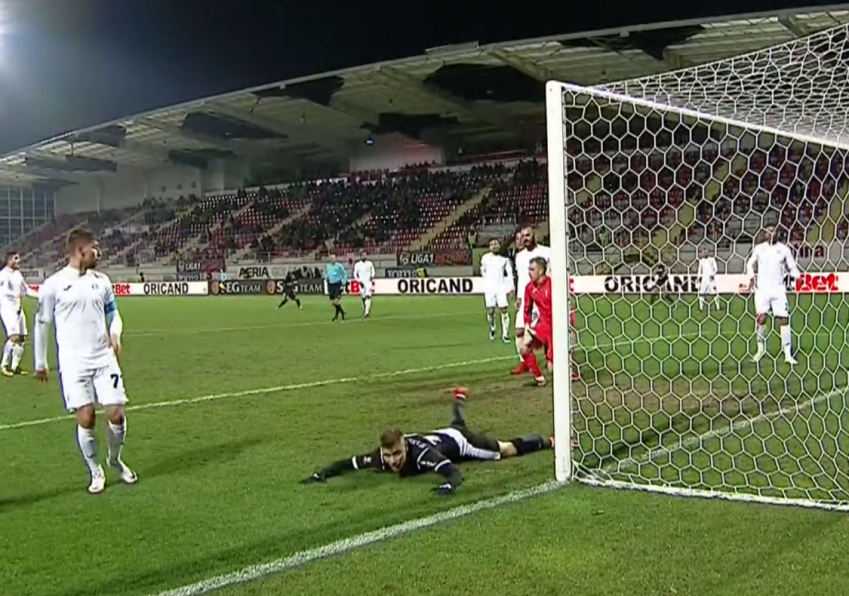 FOTO Ratare uluitoare în meciul dintre Astra și Gaz Metan!