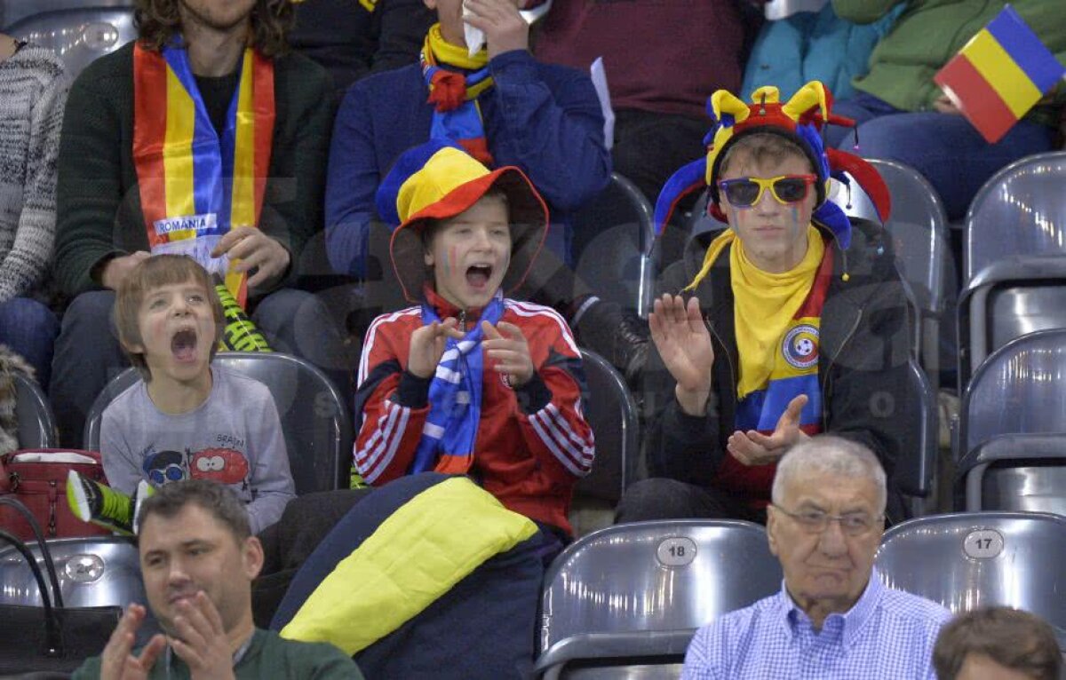 România - Canada // Zi perfectă la Fed Cup » Sorana Cîrstea și Irina Begu aduc România aproape de play-off