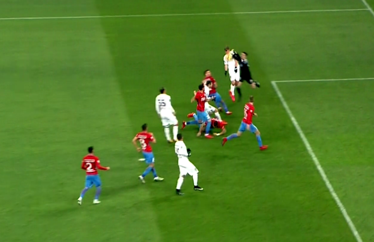 GALERIE FOTO + VIDEO "Messi al portarilor" a comis-o la primul meci mare! Gafă uriașă a lui Vlad la golul marcat de CFR Cluj