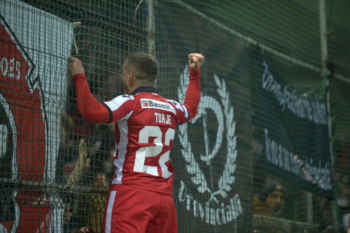 GALERIE FOTO Torje a marcat în primul meci de la revenirea la Dinamo! Apoi a sărbătorit cu fanii