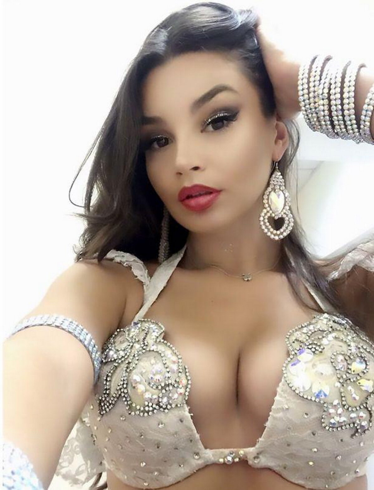 VIDEO & FOTO A fost arestată pentru că a dansat "prea sexy"