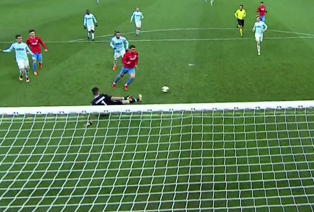 FOTO Concurs de ratări monumentale! Budescu și Caceres în prim plan