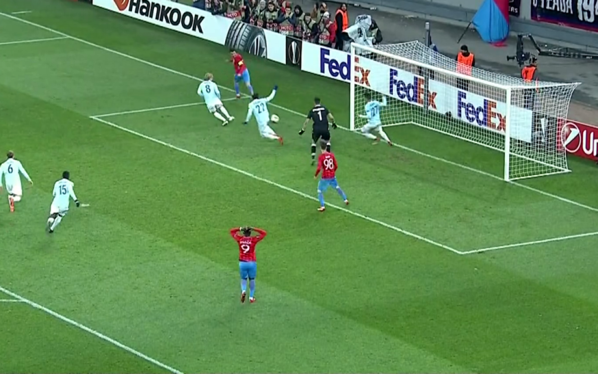 FOTO Concurs de ratări monumentale! Budescu și Caceres în prim plan