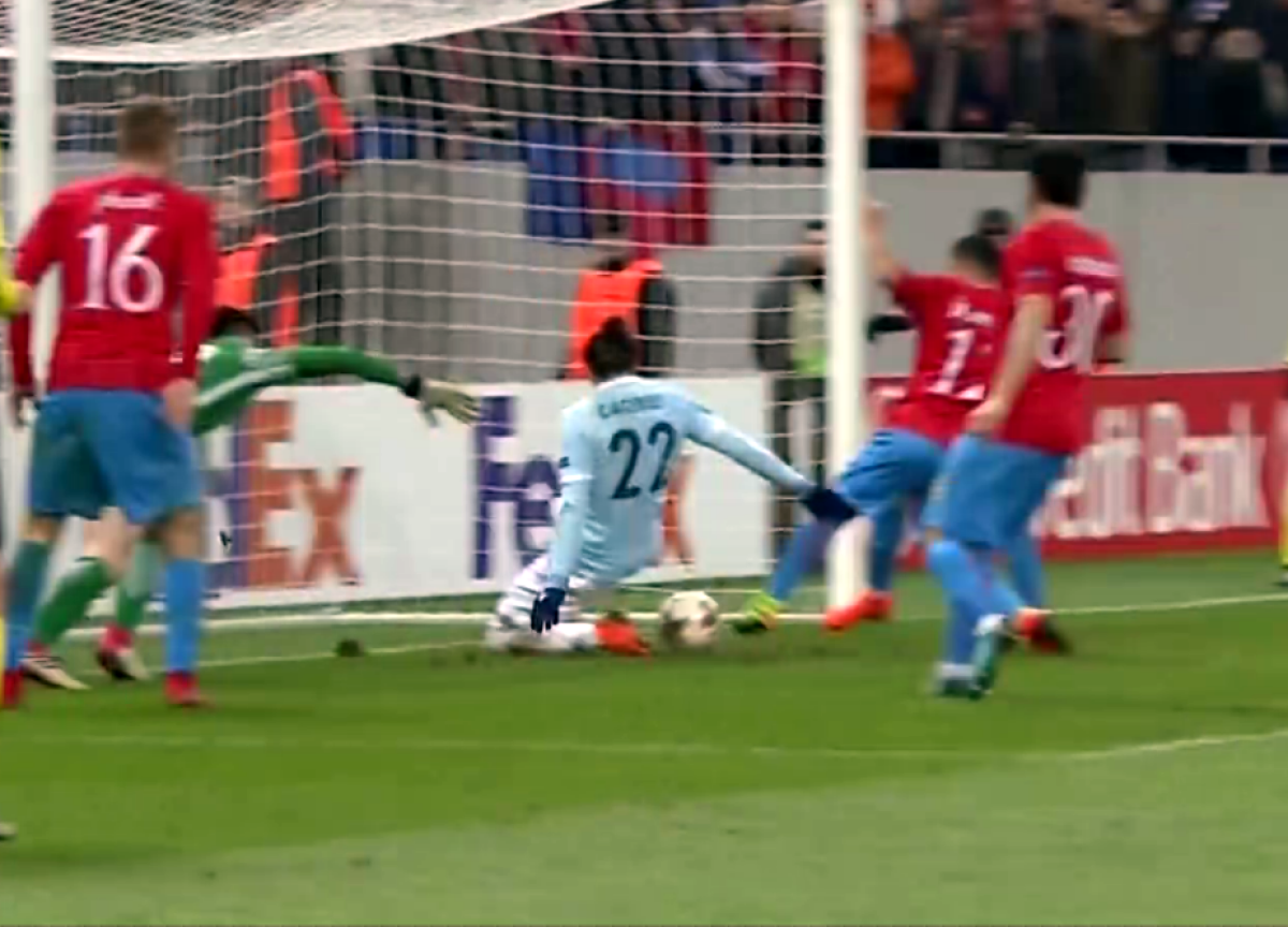 FOTO Concurs de ratări monumentale! Budescu și Caceres în prim plan