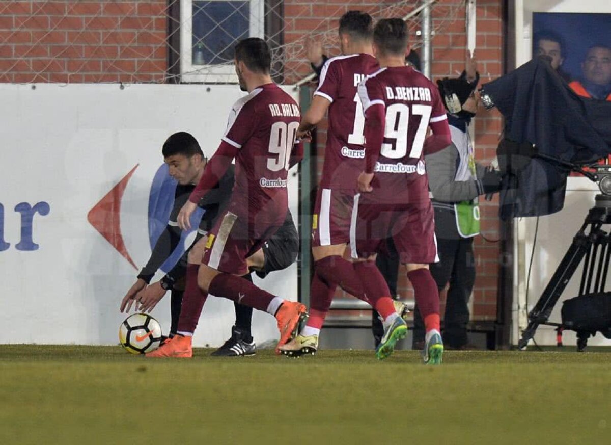 VIDEO+FOTO Scandal la FC Voluntari - U Craiova! Centralul a dictat penalty, dar asistentul l-a convins să-l anuleze + Decizia specialistului