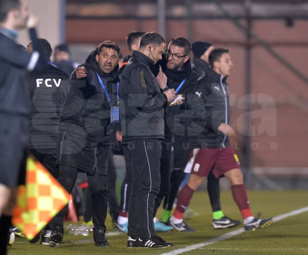 VIDEO+FOTO Scandal la FC Voluntari - U Craiova! Centralul a dictat penalty, dar asistentul l-a convins să-l anuleze + Decizia specialistului