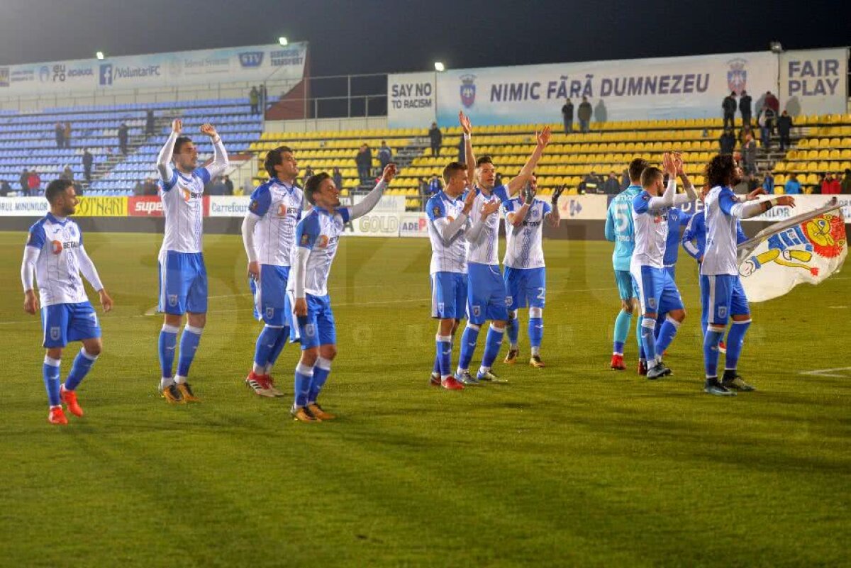 VIDEO+FOTO Oltenii din tribune au făcut spectacol cu jucătorii la meciul cu FC Voluntari