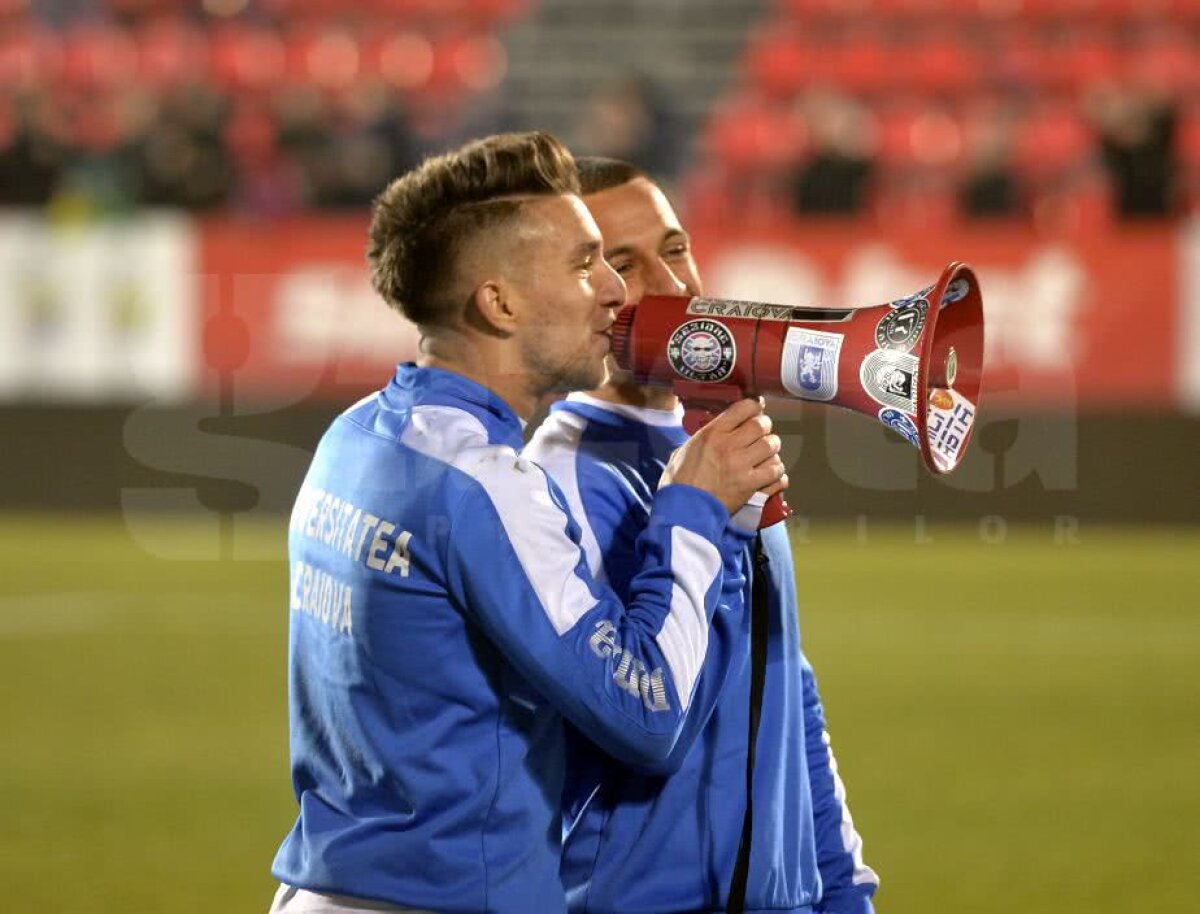 VIDEO+FOTO Oltenii din tribune au făcut spectacol cu jucătorii la meciul cu FC Voluntari