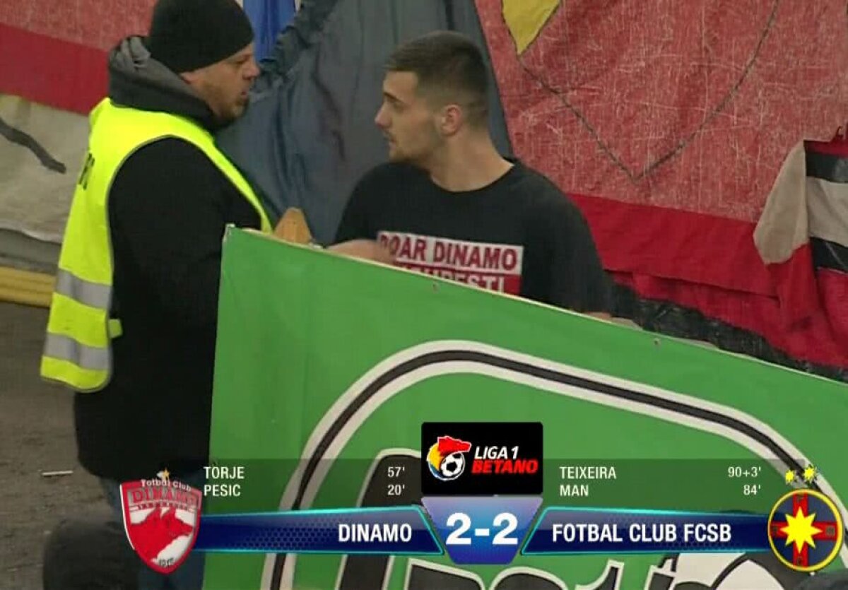 FOTO DINAMO - FCSB 2-2 / Imagini incredibile: portarul Andrei Vlad s-a trezit cu un huligan dinamovist lângă el