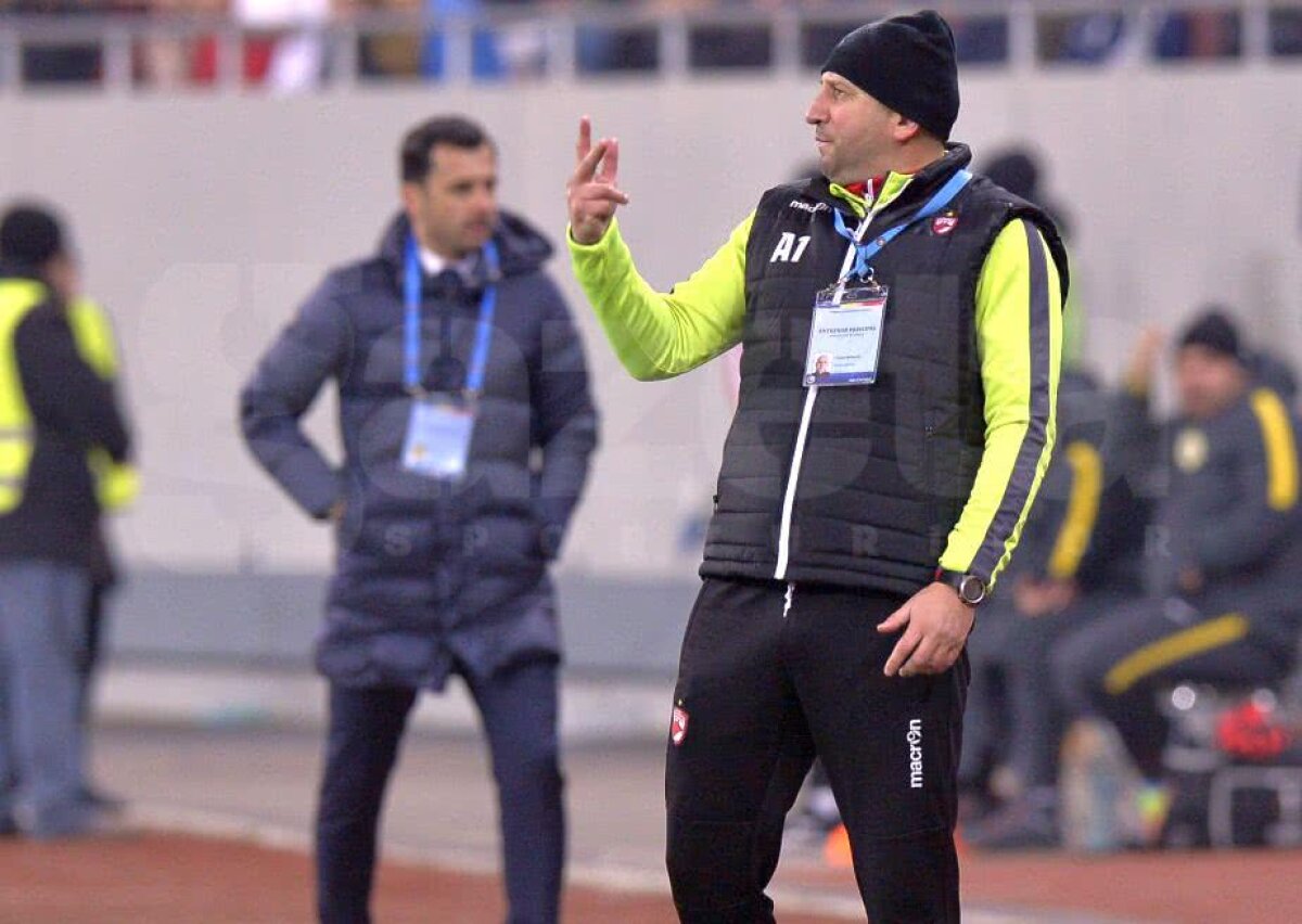 4 întrebări MARI după DINAMO - FCSB 2-2 » De ce ostenesc vedetele în meciuri-cheie? Și ce a fost în capul lui Miriuță cu acea schimbare?