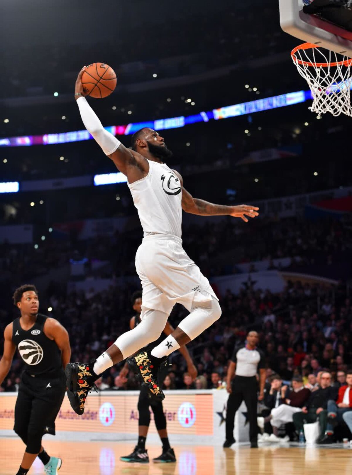 VIDEO+FOTO All Star Game resuscitat! Noul format a dinamizat un demonstrativ plictisitor: mai competitiv, mai intens și dominat de King James