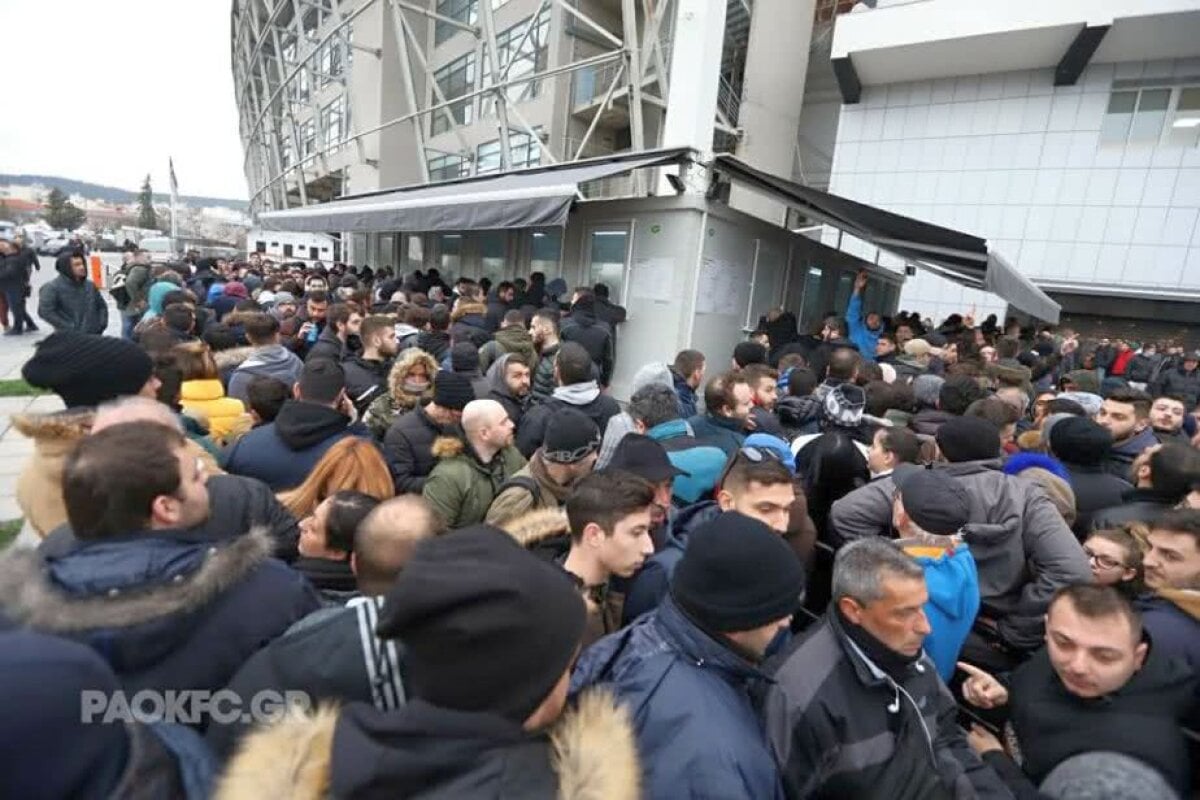 VIDEO + FOTO INCREDIBIL Cozi uriașe înainte de PAOK - Olympiakos » Răzvan Lucescu poate scrie istorie în Grecia