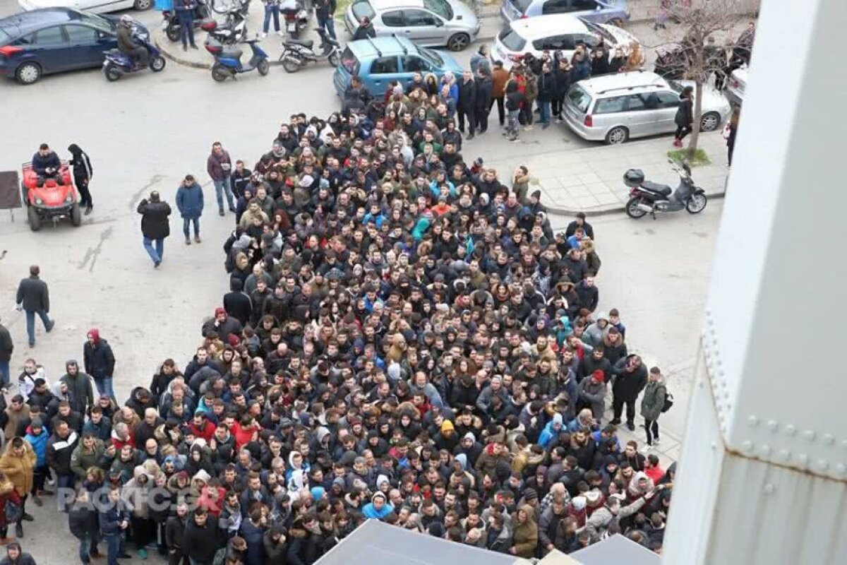 VIDEO + FOTO INCREDIBIL Cozi uriașe înainte de PAOK - Olympiakos » Răzvan Lucescu poate scrie istorie în Grecia