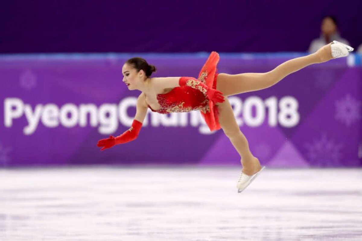 JOCURILE OLIMPICE DE IARNĂ // Fetița soldat » Alina Zagitova, 15 ani, aduce primul aur pentru Sportivii Olimpici din Rusia