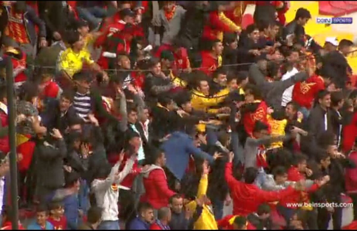 VIDEO + FOTO Pe asta nu o mai făcuse Șumudică » Imagini fabuloase de la meciul cu Kasimpașa 