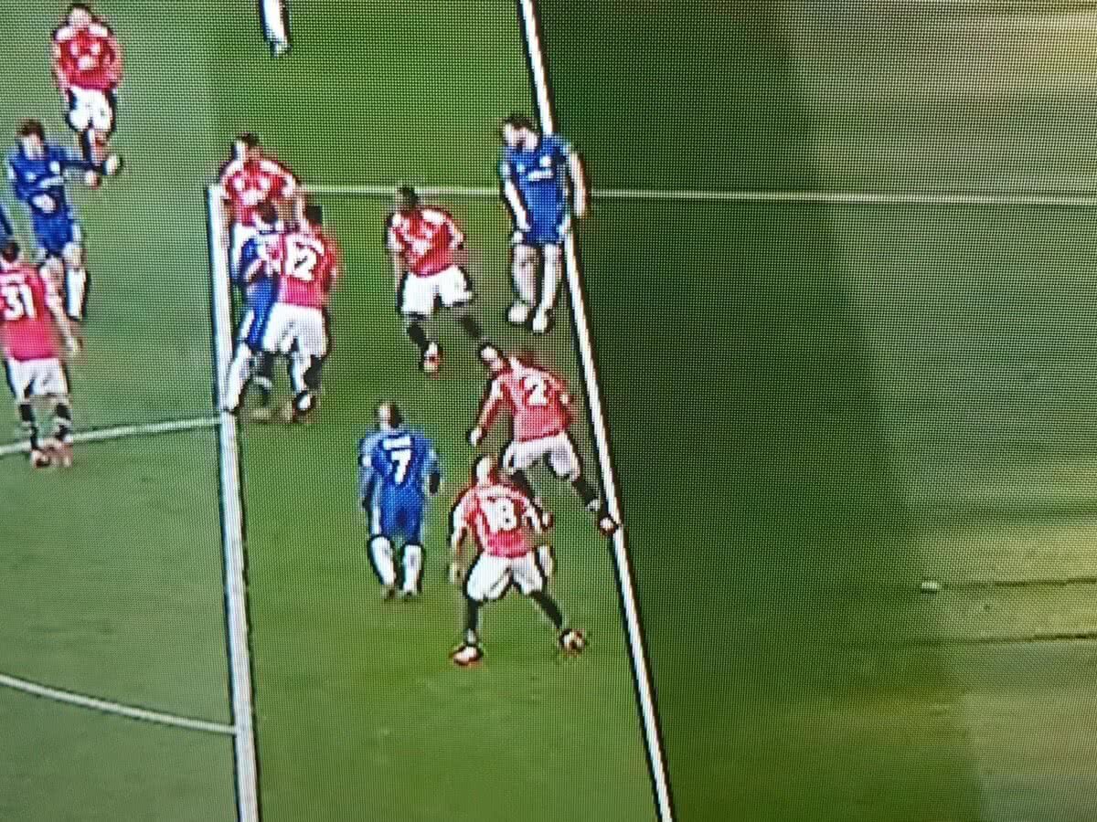 VIDEO + FOTO Mourinho câștigă derby-ul orgoliilor cu Antonio Conte » United o învinge pe Chelsea, 2-1, iar "diavolii" revin pe locul 2 în Premier League