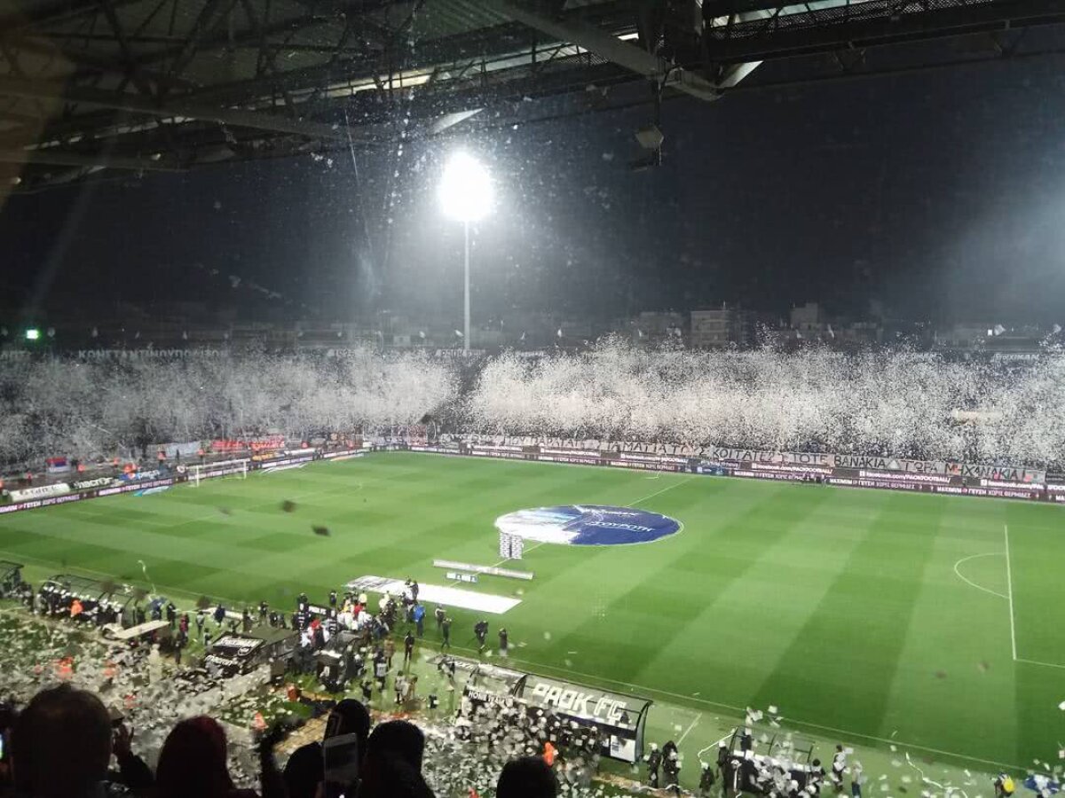 VIDEO+FOTO // PAOK - Olympiakos » Haos la Salonic! Antrenorul lui Oly a fost transportat la spital + PAOK riscă să piardă 6 puncte!