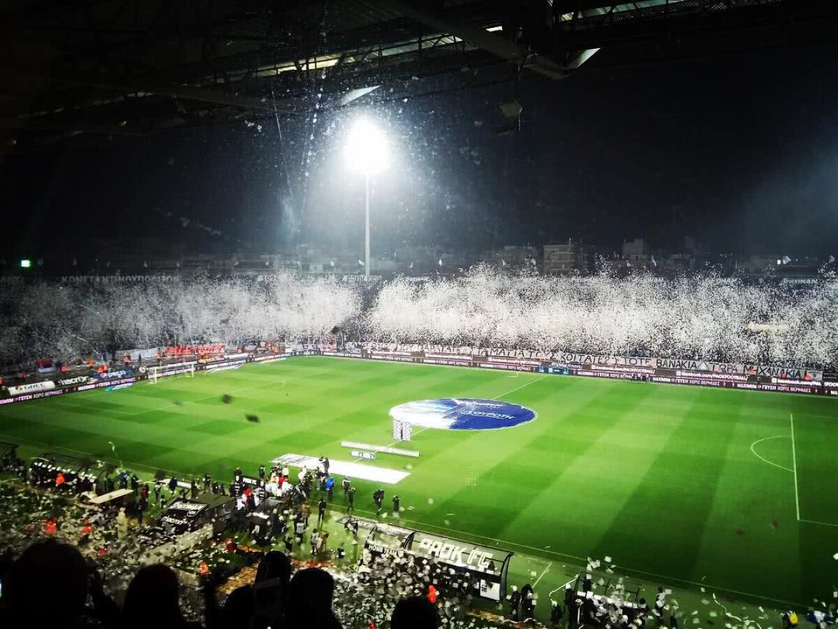 VIDEO+FOTO // PAOK - Olympiakos » Haos la Salonic! Antrenorul lui Oly a fost transportat la spital + PAOK riscă să piardă 6 puncte!