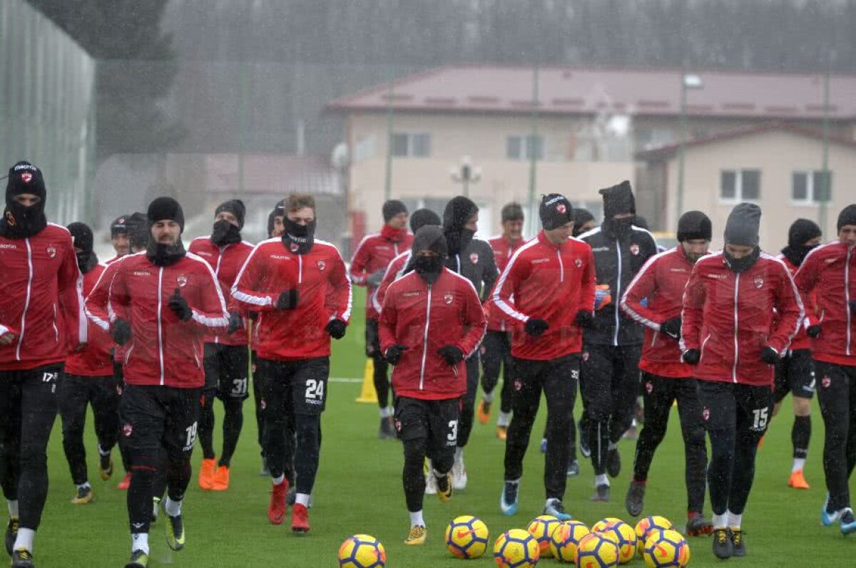 GALERIE FOTO + VIDEO Florin Bratu a condus azi primul antrenament la Dinamo! Cum a încercat să-i mobilizeze pe jucători