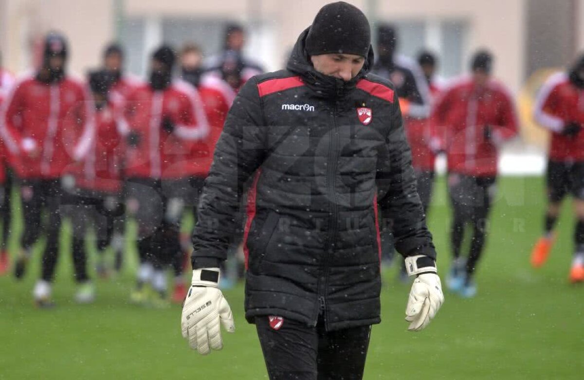 GALERIE FOTO + VIDEO Florin Bratu a condus azi primul antrenament la Dinamo! Cum a încercat să-i mobilizeze pe jucători