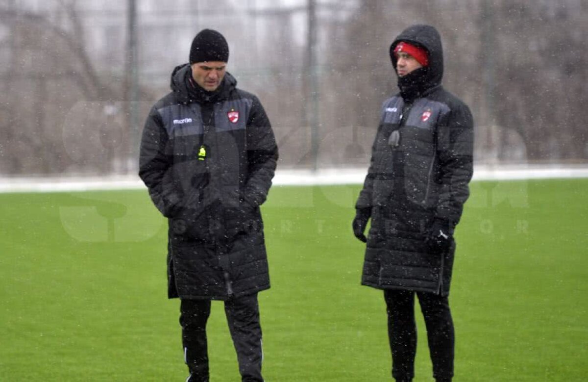 GALERIE FOTO + VIDEO Florin Bratu a condus azi primul antrenament la Dinamo! Cum a încercat să-i mobilizeze pe jucători