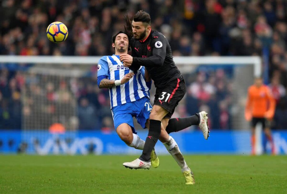 VIDEO+FOTO Momente de panică în Brighton - Arsenal » Un jucător fost făcut KO și a stat întins pe gazon 5 minute
