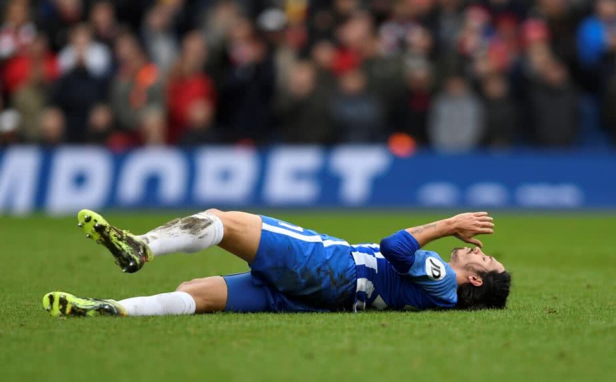 VIDEO+FOTO Momente de panică în Brighton - Arsenal » Un jucător fost făcut KO și a stat întins pe gazon 5 minute