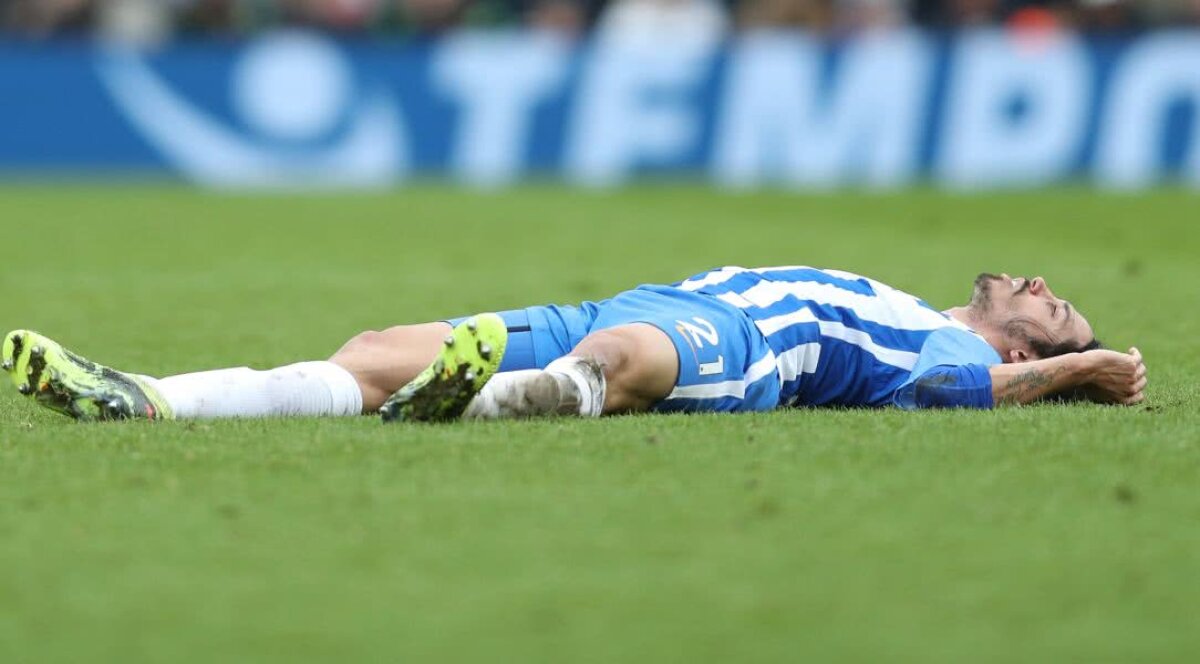 VIDEO+FOTO Momente de panică în Brighton - Arsenal » Un jucător fost făcut KO și a stat întins pe gazon 5 minute