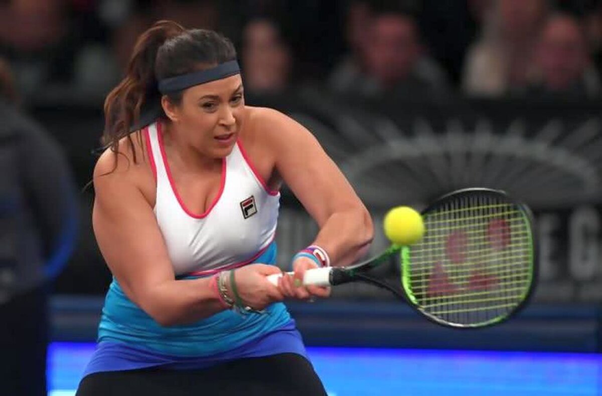 VIDEO + FOTO Imaginile începutului de an în tenis » La aproape 5 ani de la duelul cu Halep, fosta câștigătoare la Wimbledon a revenit pe teren chiar împotriva Serenei