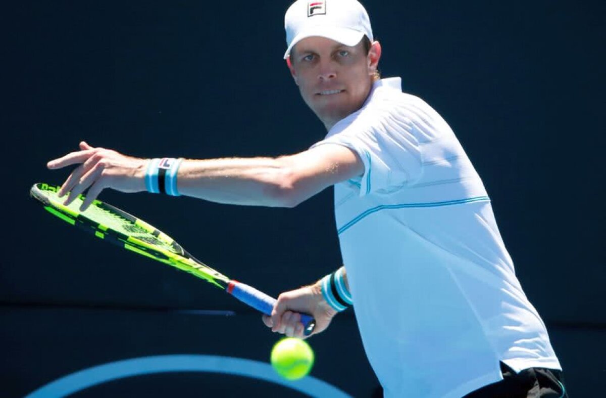 GALERIE FOTO A treia oară a fost cu noroc » Un jucător de top a mers la un show TV pentru a-și găsi jumătatea! Acum și-a cerut iubita de nevastă