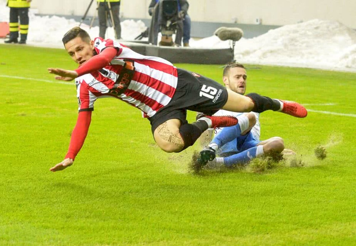 VIDEO + FOTO Craiova merge în semifinalele Cupei după o victorie uriașă cu Dinamo, scor 1-0! Debut negru pentru Bratu