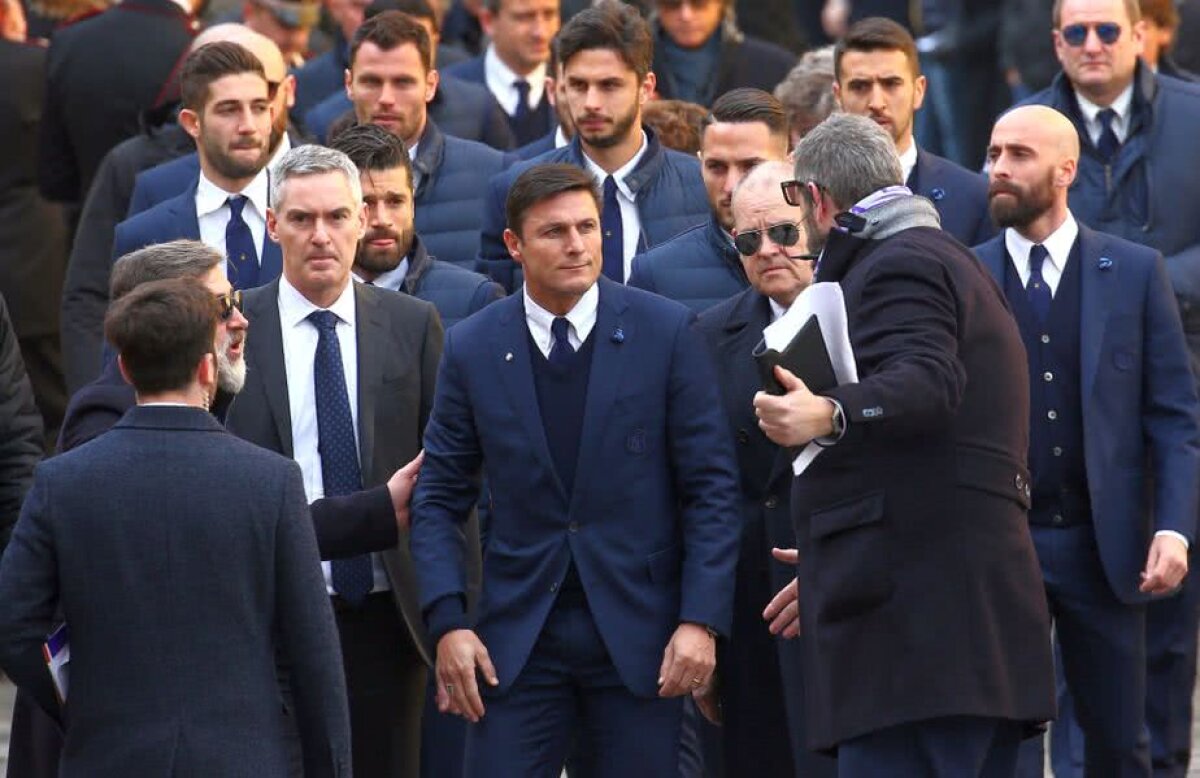 VIDEO + FOTO Momente zguduitoare la Florența: Zanetti, Buffon sau Tătărușanu la înmormântarea lui Davide Astori » Mii de fani prezenți în fața bisericii în care se odihnește și Michelangelo